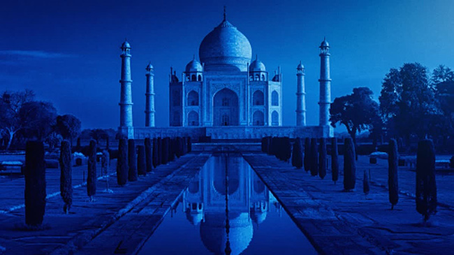 Taj Mahal: The Eternal Symbol of Love and Mughal Grandeur 5 Taj Mahal Night