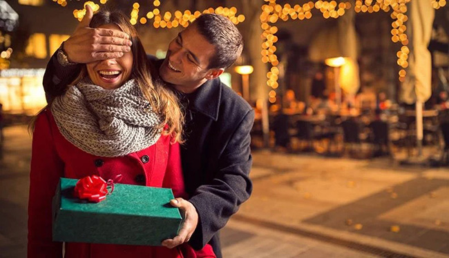 The Eternal Heart: A Comprehensive History of Valentine's Day 5 The Economics of Love